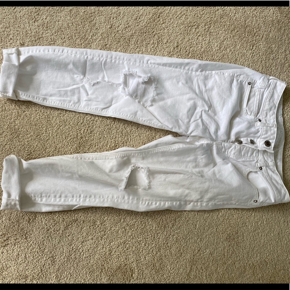 AE American Eagle Tomgirl cropped jean- white- distressed 6